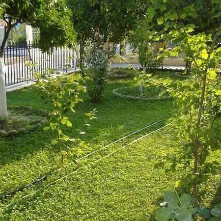 Lägenhetshotell Rantos 3*