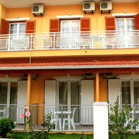 Rantos Lägenhetshotell Kávos