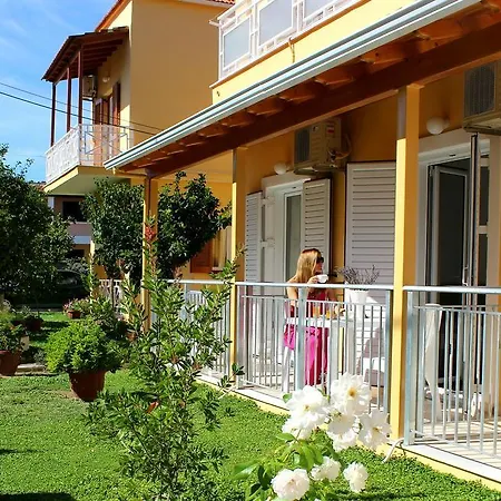 Rantos Aparthotel 2*