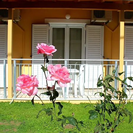 Hotel apartamentowy Rantos 2*
