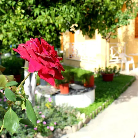 Rantos Hotel apartamentowy Kávos