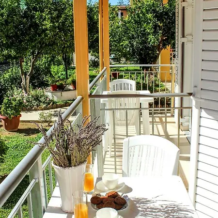 Rantos Hotel apartamentowy Kávos